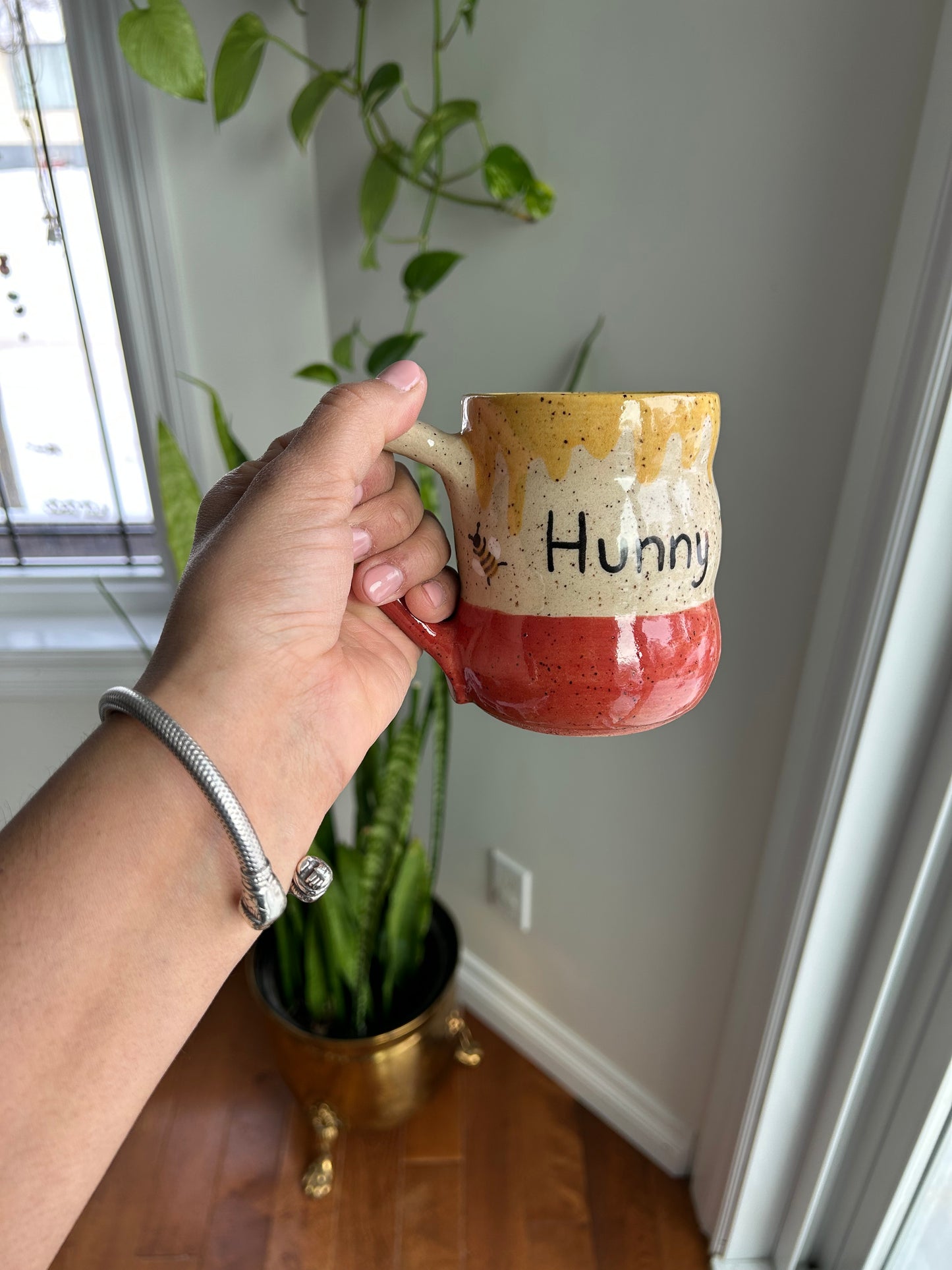 Hunny Pottery Mug