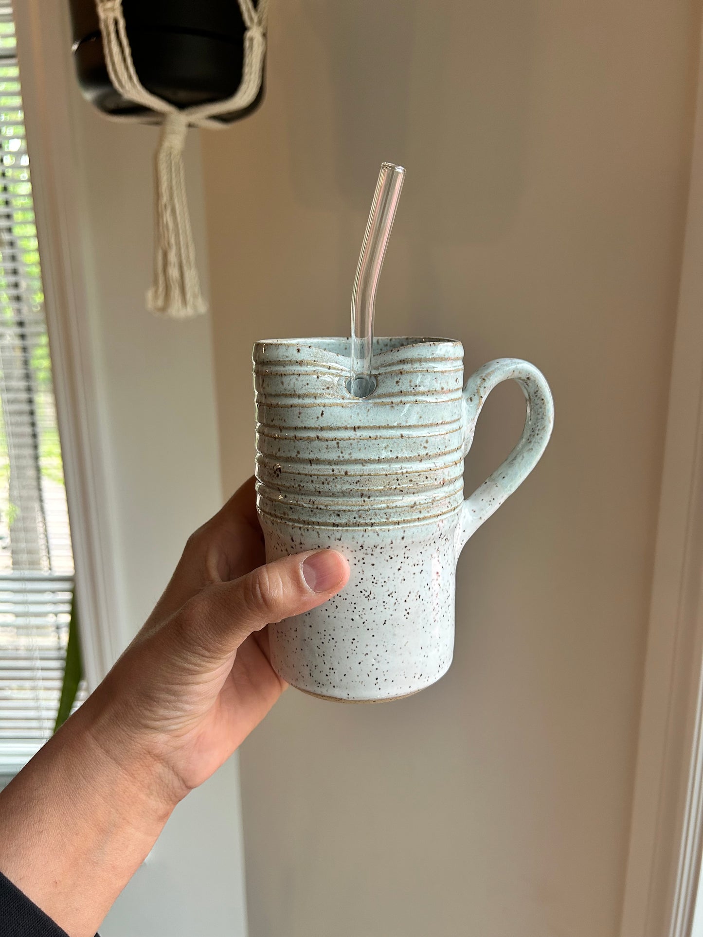 Ribbed Pottery Tumbler w Handle